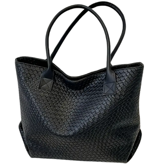 Elegant Genuine Leather Shoulder Bag – Minimalist Design with Adjustable Shoulder Strap